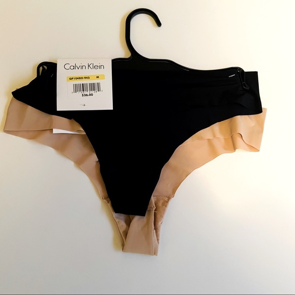 Calvin Klein - Picture 4 of 5